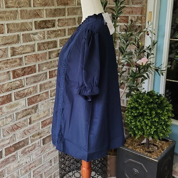 Navy Blue Short Sleeve Blouse, Size XL - Picture 5 of 10